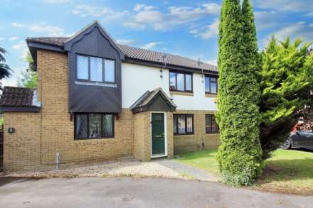 Dearing Close, Aylesbury, Image 1