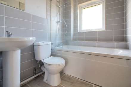 Dearing Close, Aylesbury, Image 2