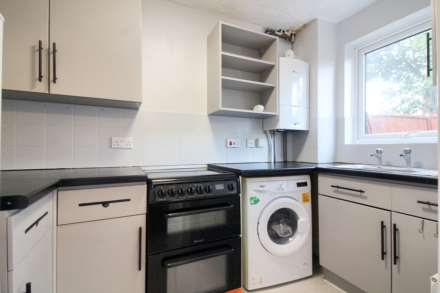 Dearing Close, Aylesbury, Image 3