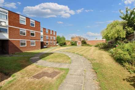 Ridgeway Court, Aylesbury, Image 11