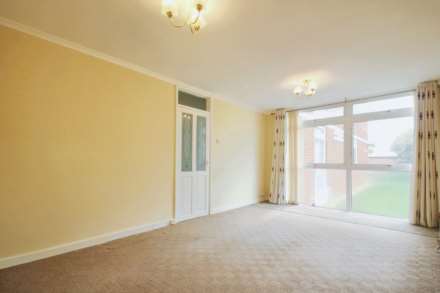 Ridgeway Court, Aylesbury, Image 3