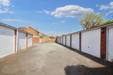 Ridgeway Court, Aylesbury, Image 4