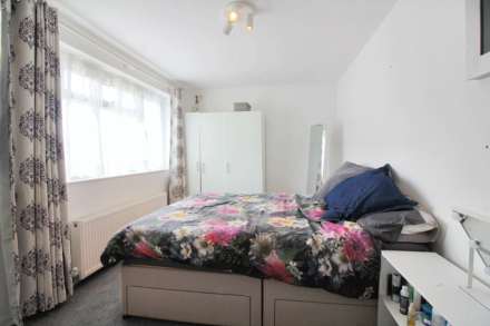 Palmer Avenue, Aylesbury, Image 16