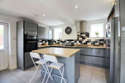 Palmer Avenue, Aylesbury, Image 3