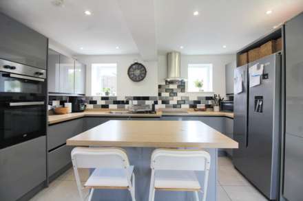 Palmer Avenue, Aylesbury, Image 9