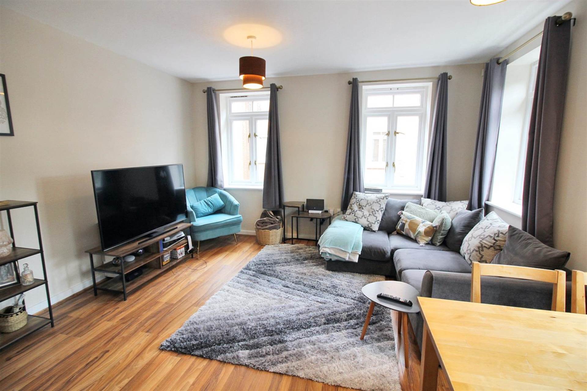 Mere Court, Pine Street, Image 3