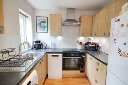 Mere Court, Pine Street, Image 2