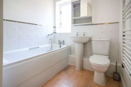 Mere Court, Pine Street, Image 4