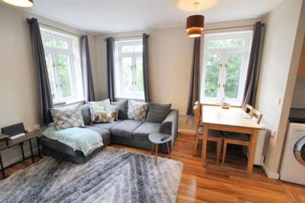 Mere Court, Pine Street, Image 6