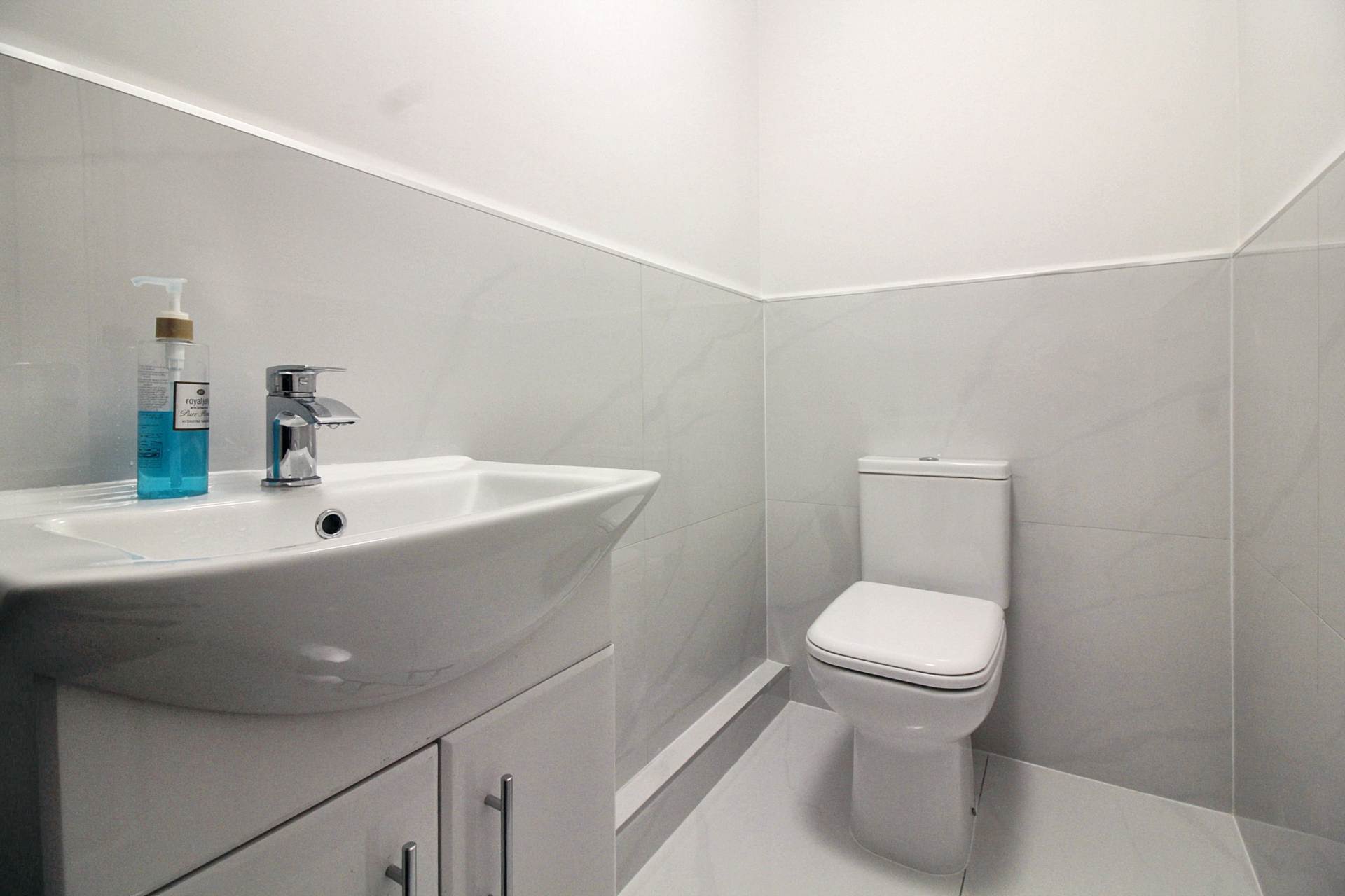 Middle Road, Aylesbury, Image 17