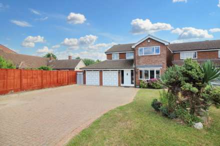 4 Bedroom Detached, Middle Road, Aylesbury