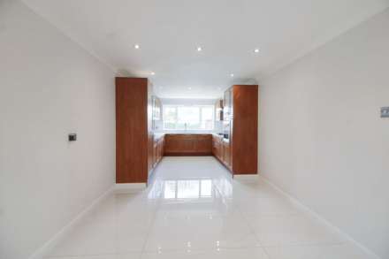 Middle Road, Aylesbury, Image 9