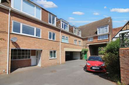 Castle Court, Aylesbury, Image 1
