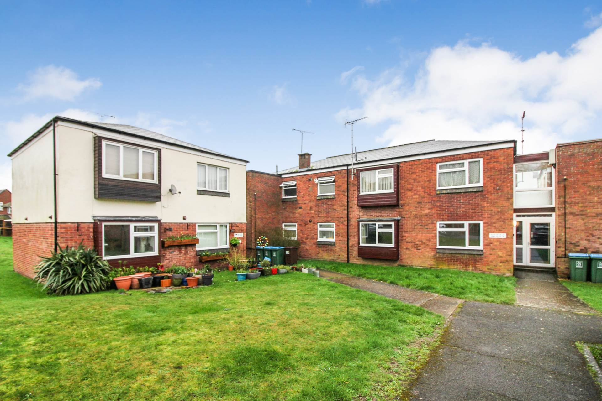 Abbot Ridge, Aylesbury, Image 1