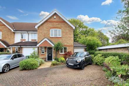 Turnpike End, Aylesbury, Image 1
