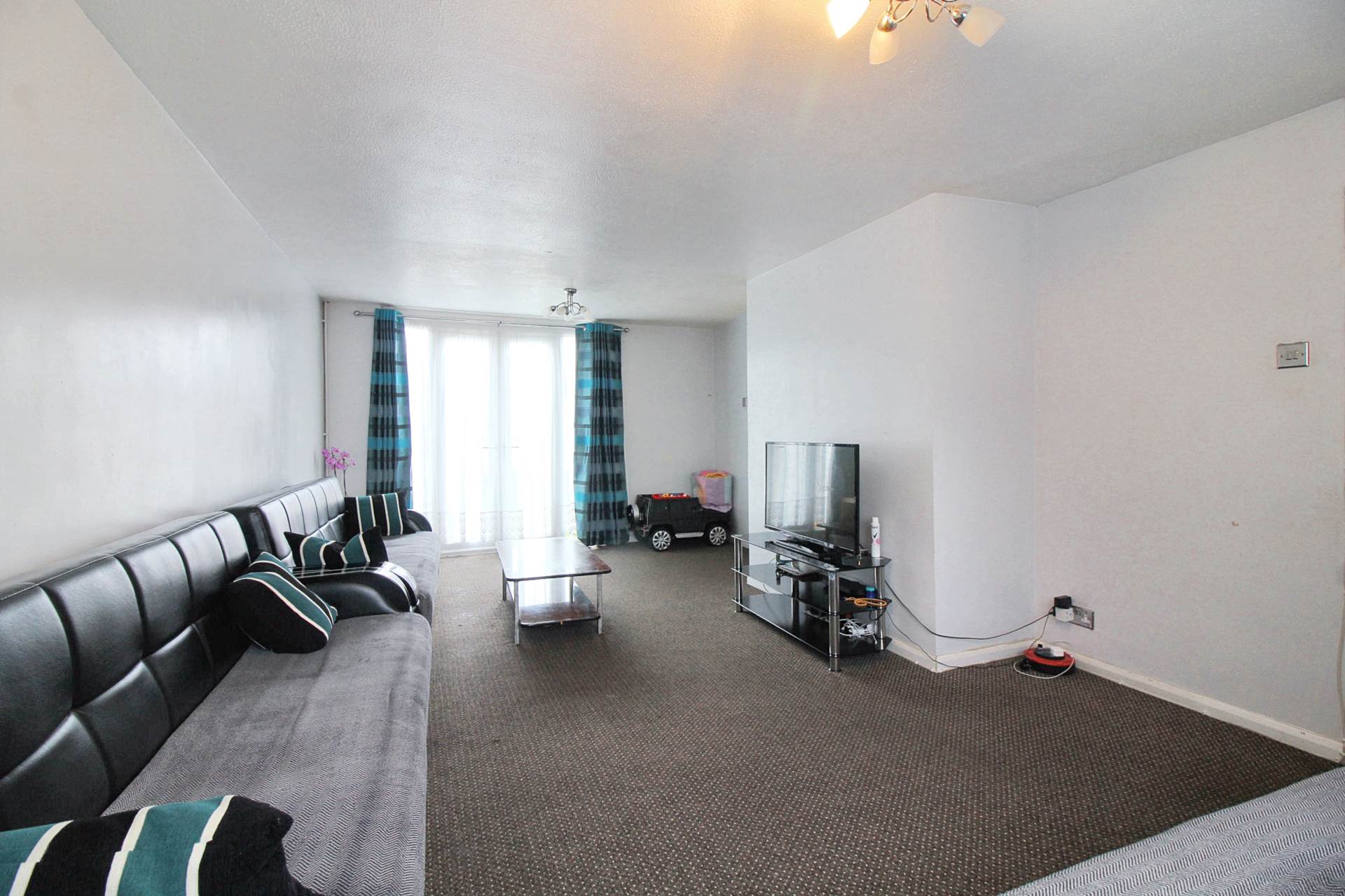 Harvey Road, Aylesbury, Image 6