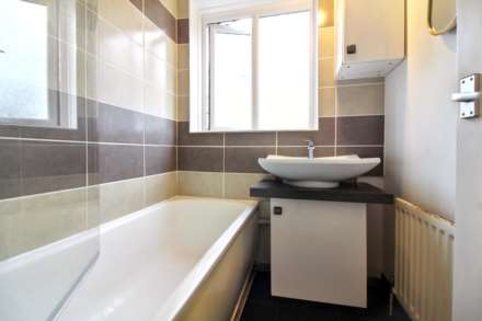 Lavric Road, Aylesbury, Image 6