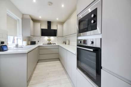 Cottesloe Terrace, Aylesbury, Image 2