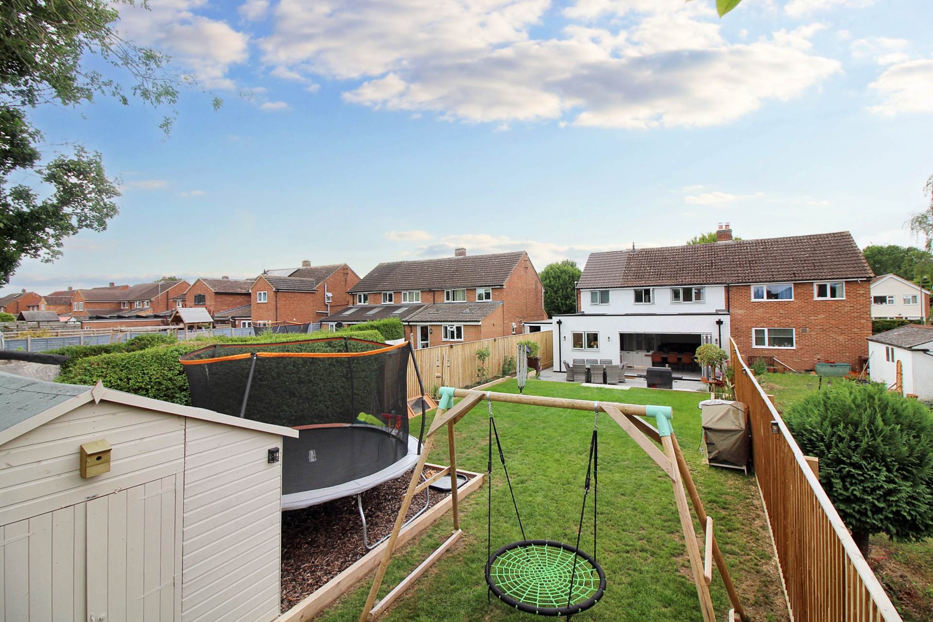 Queens Mead, Aylesbury, Image 19