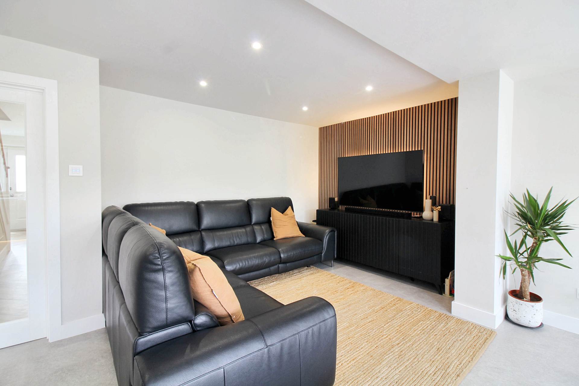 Queens Mead, Aylesbury, Image 7