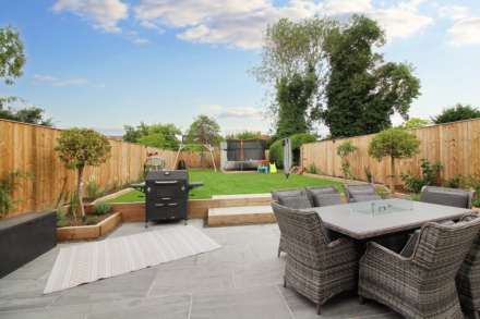 Queens Mead, Aylesbury, Image 12