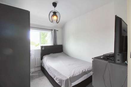 Queens Mead, Aylesbury, Image 17