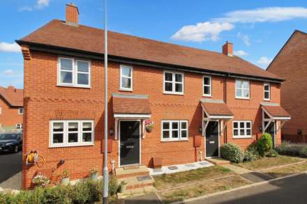 Turnham Close, Buckingham, Image 1