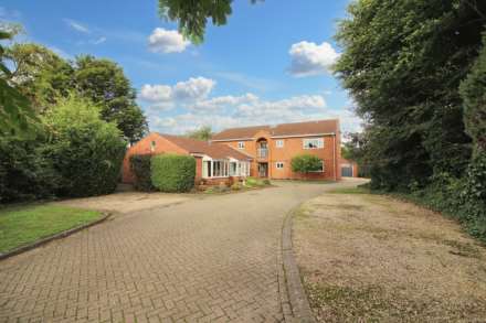 Mundys Farm Middle Road, Aylesbury, Image 11