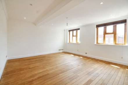 St. James House, Aylesbury, Image 5