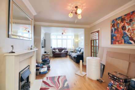 Walton Way, Aylesbury, Image 5