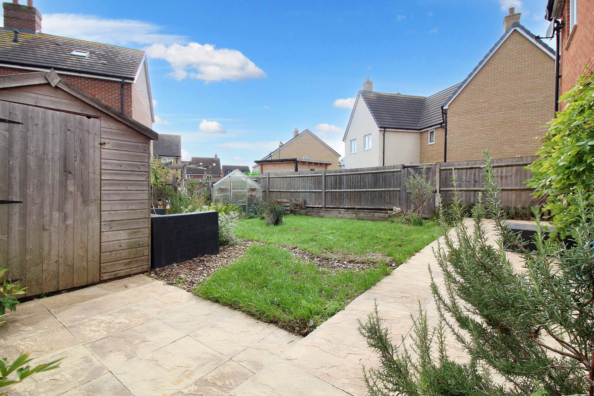Topaz Lane, Aylesbury, Image 17