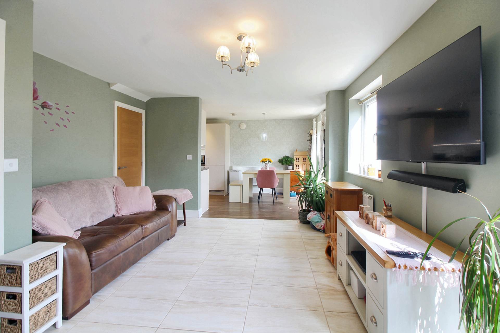 Topaz Lane, Aylesbury, Image 9