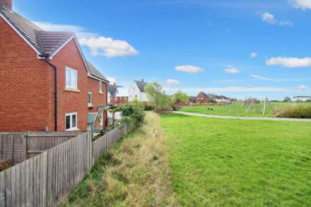 Topaz Lane, Aylesbury, Image 18
