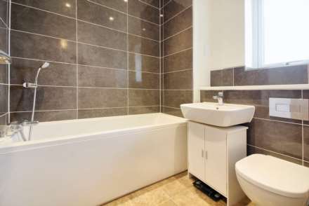 Topaz Lane, Aylesbury, Image 6