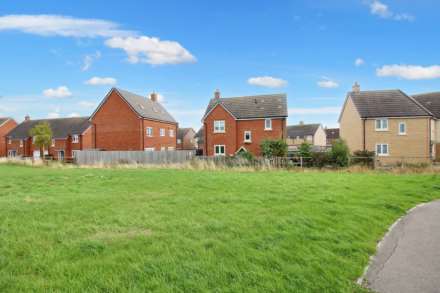 Topaz Lane, Aylesbury, Image 8