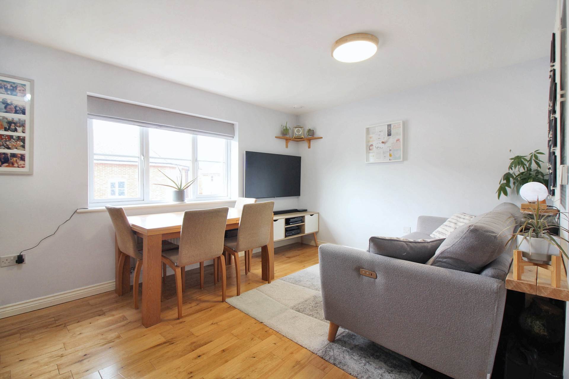 Ossulbury Lane, Aylesbury, Image 5