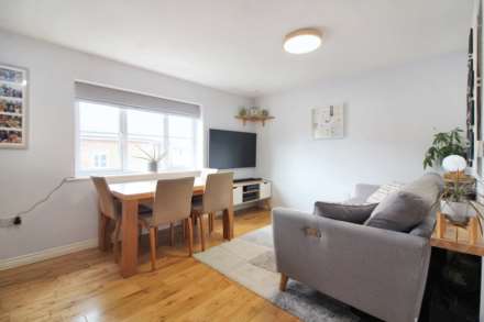 Ossulbury Lane, Aylesbury, Image 5