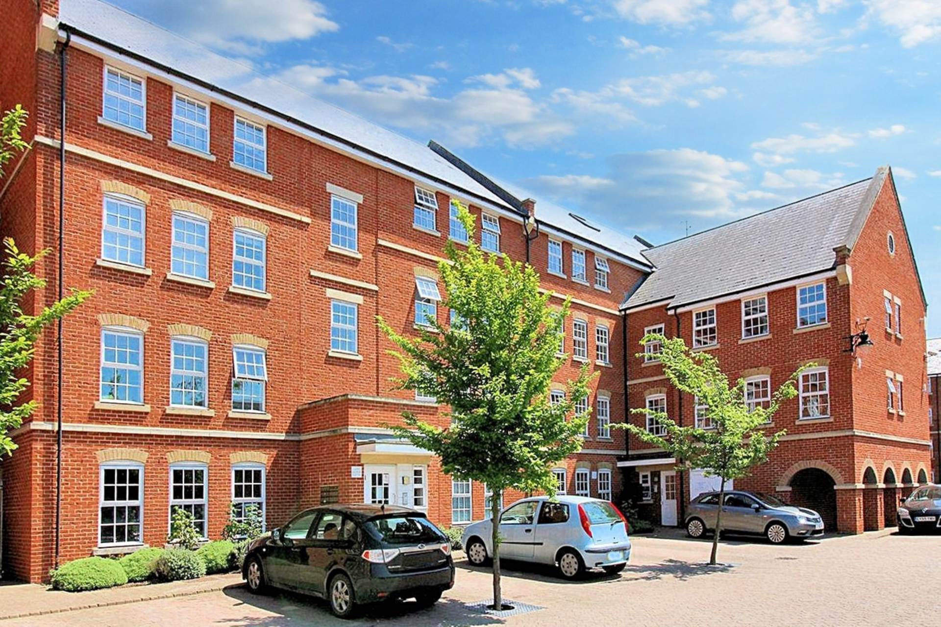 Florey Gardens, Aylesbury, Image 1