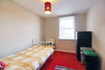 Florey Gardens, Aylesbury, Image 6
