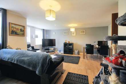 Florey Gardens, Aylesbury, Image 7