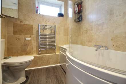 Deverill Road, Aylesbury, Image 6