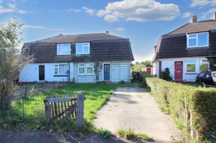 Kings Close, Worminghall, Image 1