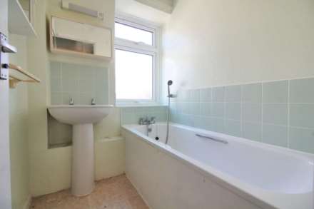 Kings Close, Worminghall, Image 7