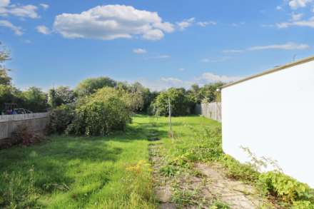 Kings Close, Worminghall, Image 8