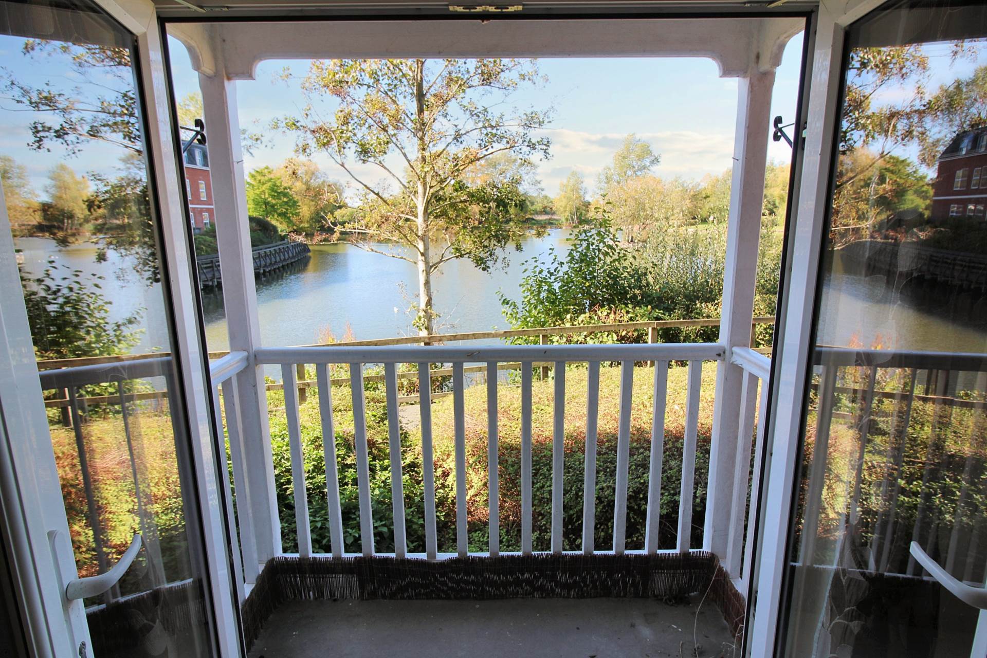 Guillemot Way, Aylesbury, Image 3