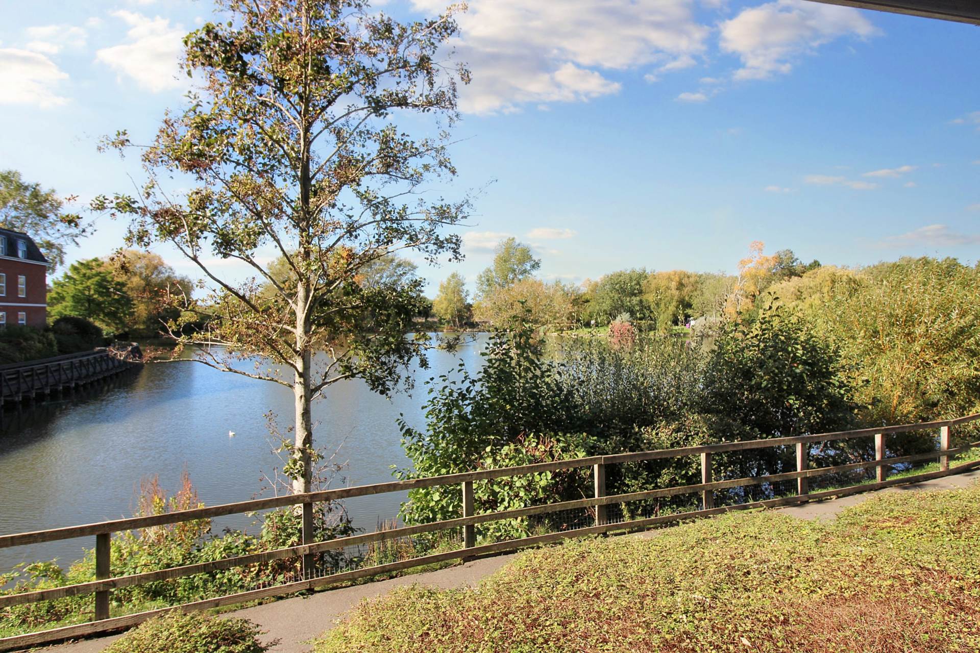 Guillemot Way, Aylesbury, Image 4