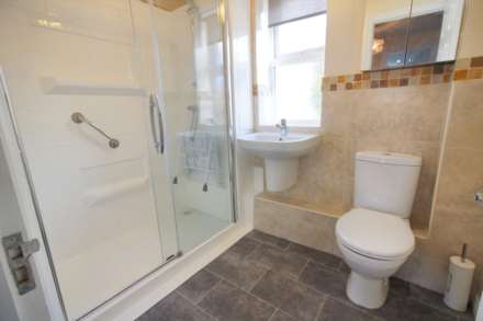 Guillemot Way, Aylesbury, Image 8
