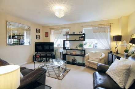 Purnell Walk, Aylesbury, Image 5