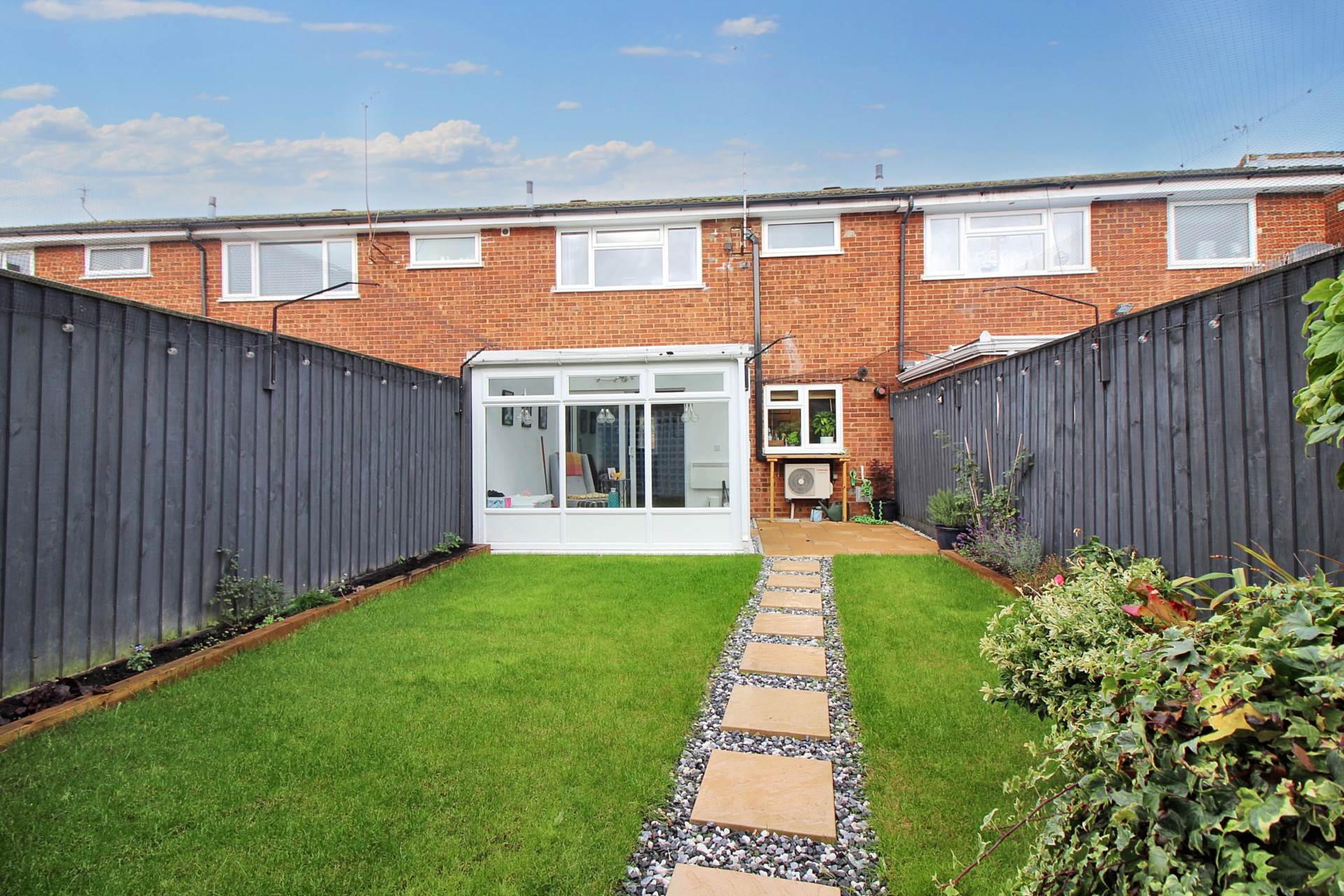 Chaucer Drive, Aylesbury, Image 8