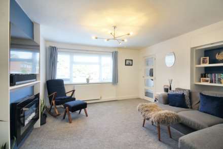 Chaucer Drive, Aylesbury, Image 2